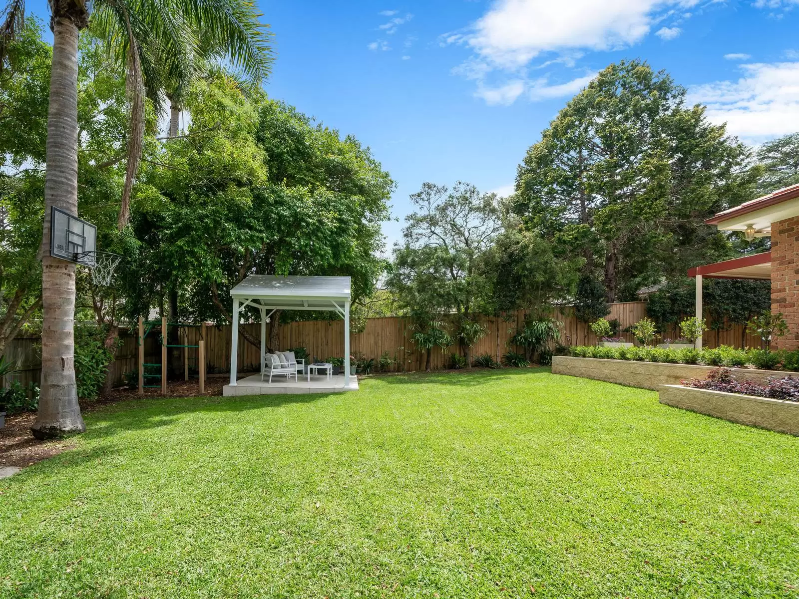 44 Unwin Road, Wahroonga Auction by Sydney Sotheby's International Realty - image 8