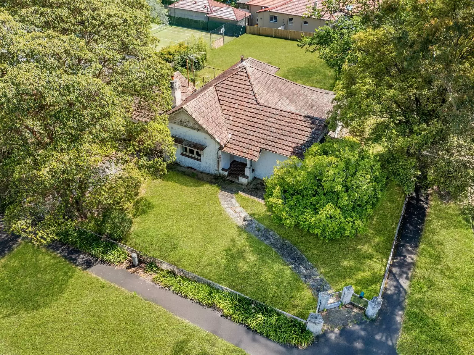 12 Burns Road, Wahroonga For Sale by Sydney Sotheby's International Realty - image 7