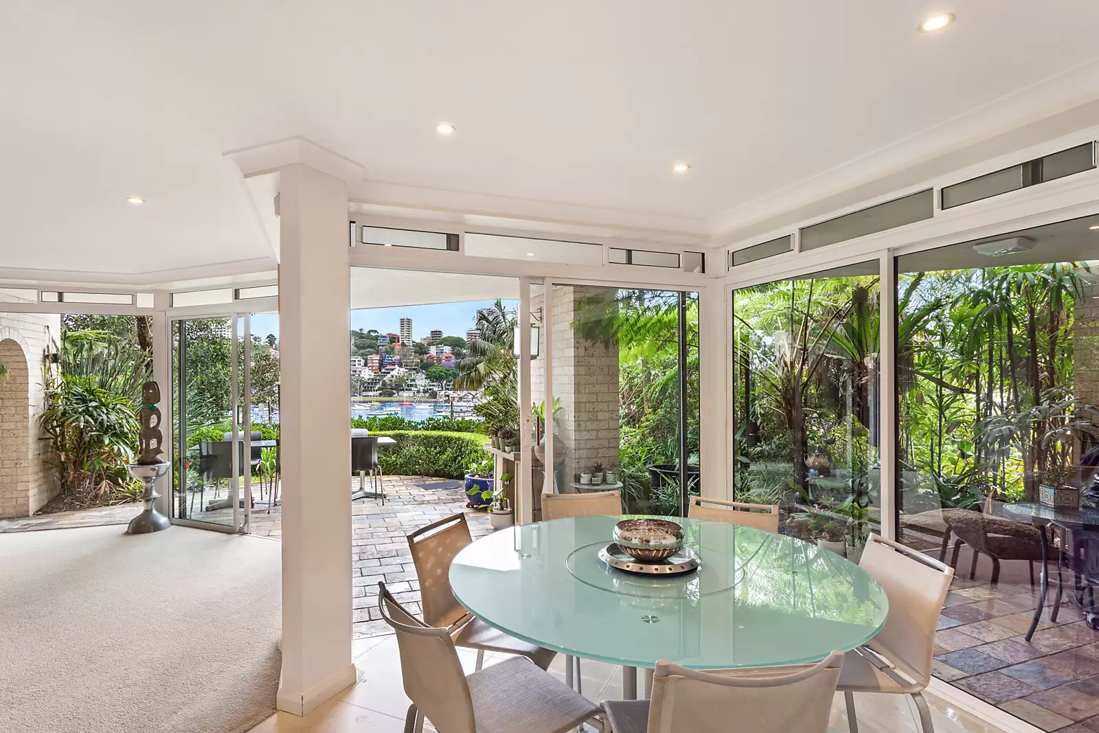 19/93 Elizabeth Bay Road, Elizabeth Bay Auction by Sydney Sotheby's International Realty - image 4