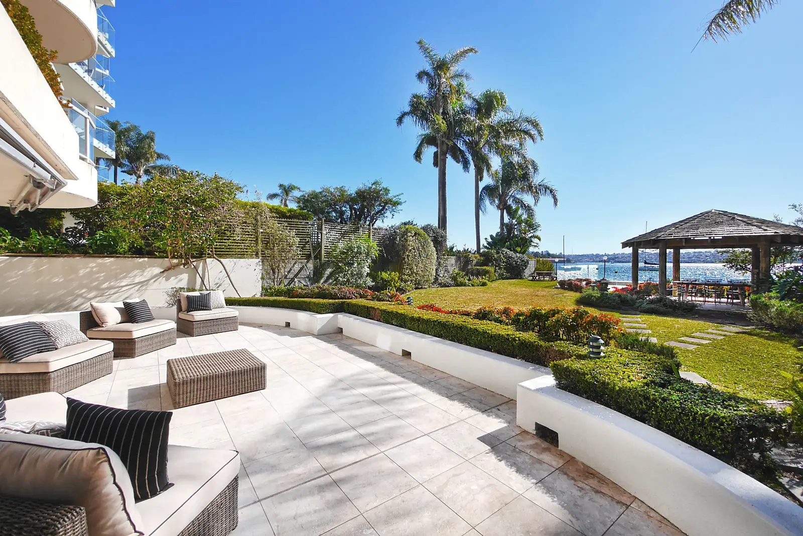 Photo #1: 1/77-81 Yarranabbe Road, Darling Point - Sold by Sydney Sotheby's International Realty