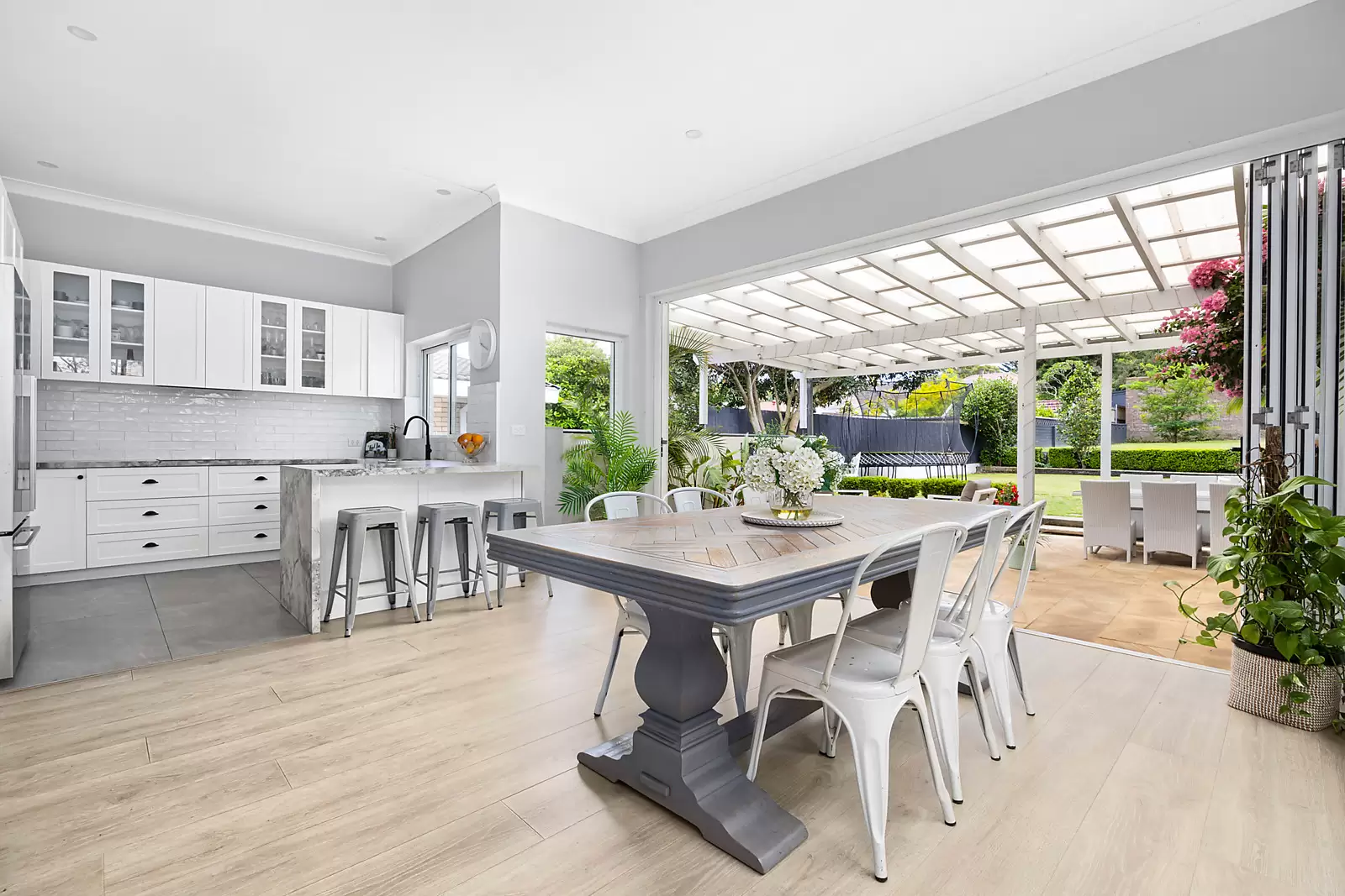 2 Ripon Way, Rosebery Auction by Sydney Sotheby's International Realty - image 3