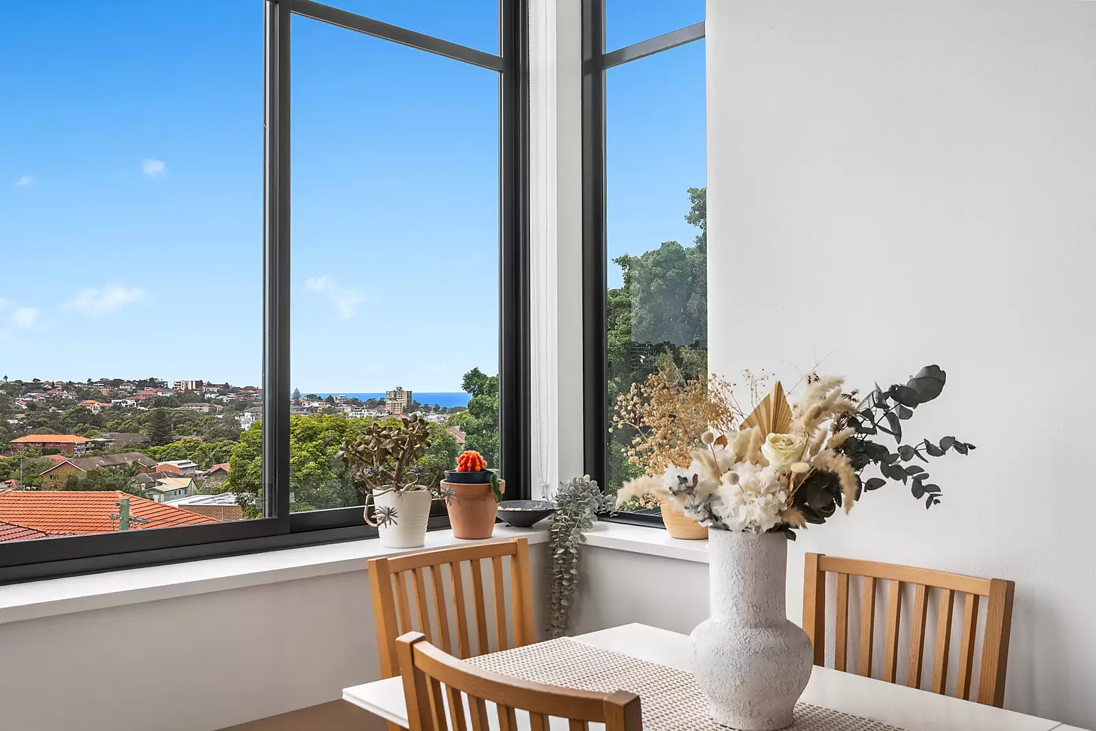 9/53-55 Coogee Bay Road, Randwick For Sale by Sydney Sotheby's International Realty - image 4