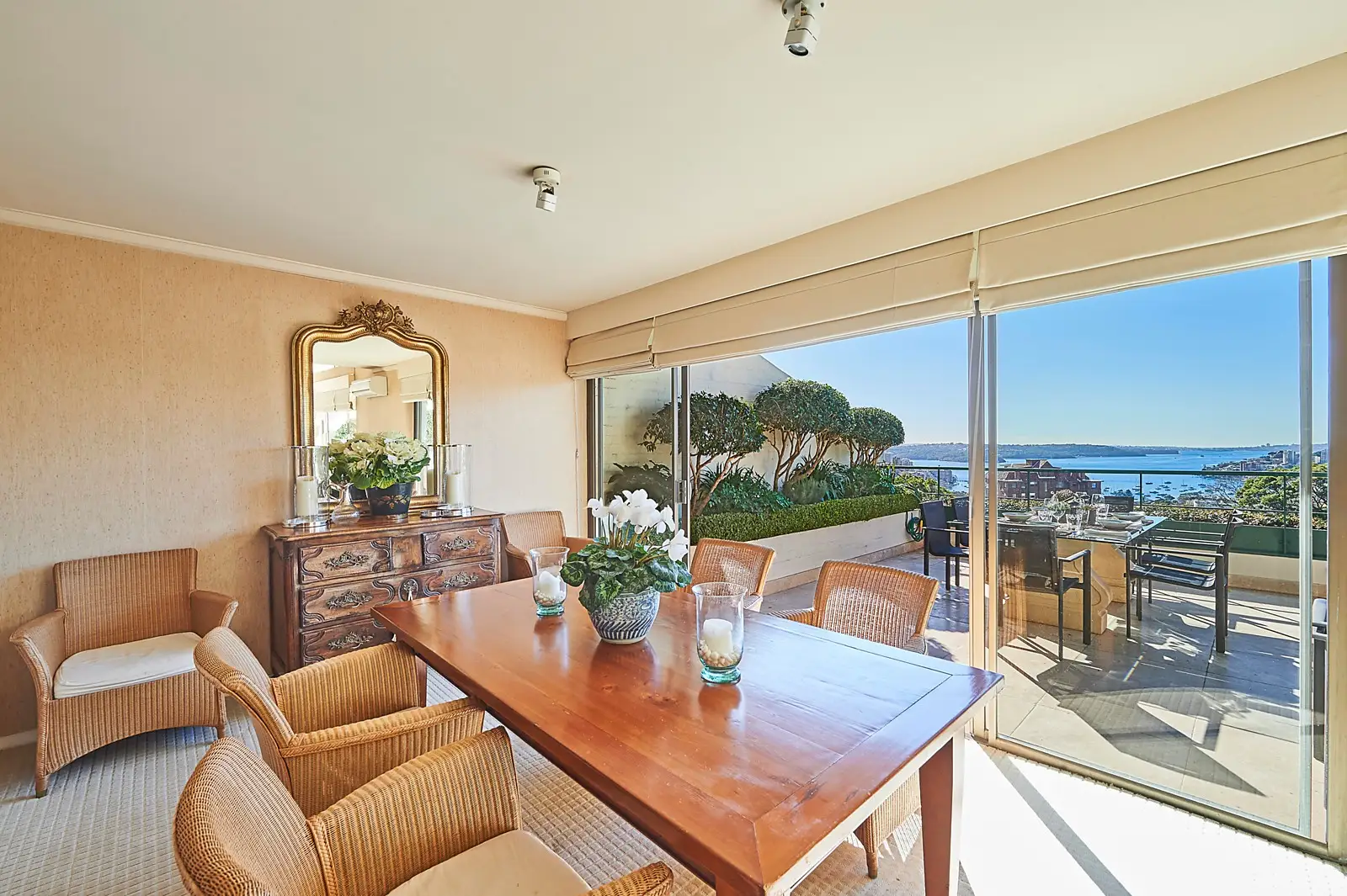 Penthouse 43/16-18 Rosemont Avenue, Woollahra Sold by Sydney Sotheby's International Realty - image 3