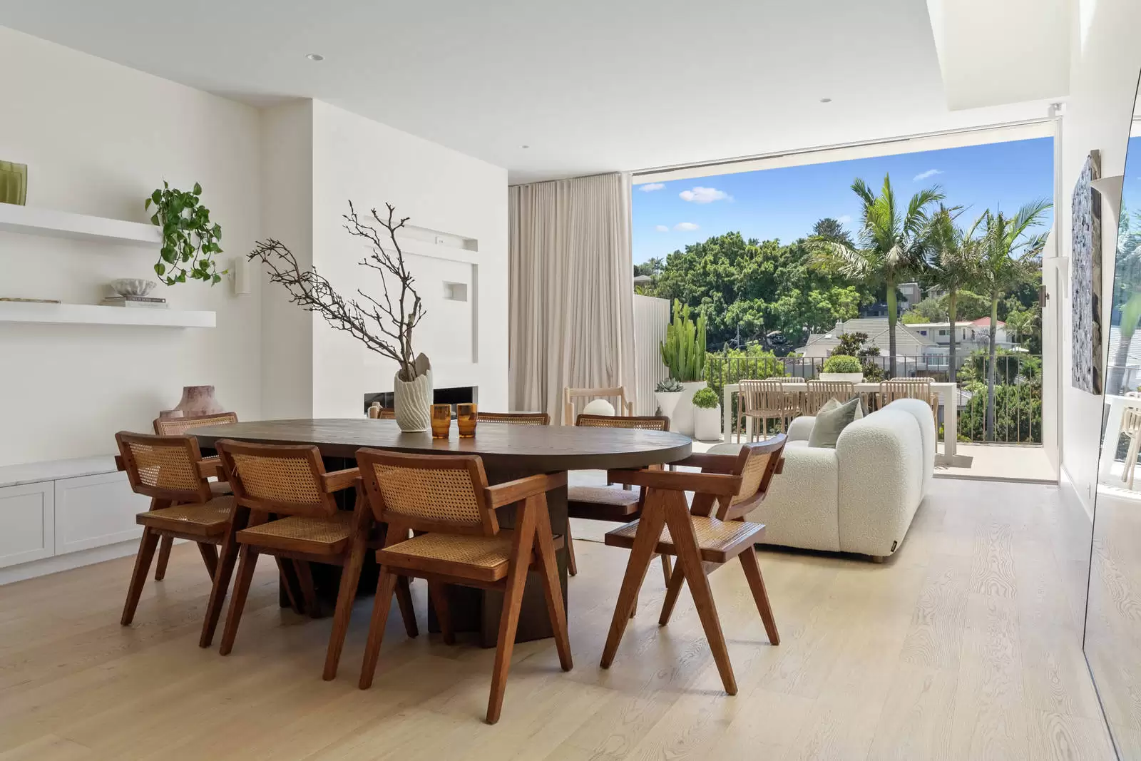 39 Mount Street, Coogee Auction by Sydney Sotheby's International Realty - image 2