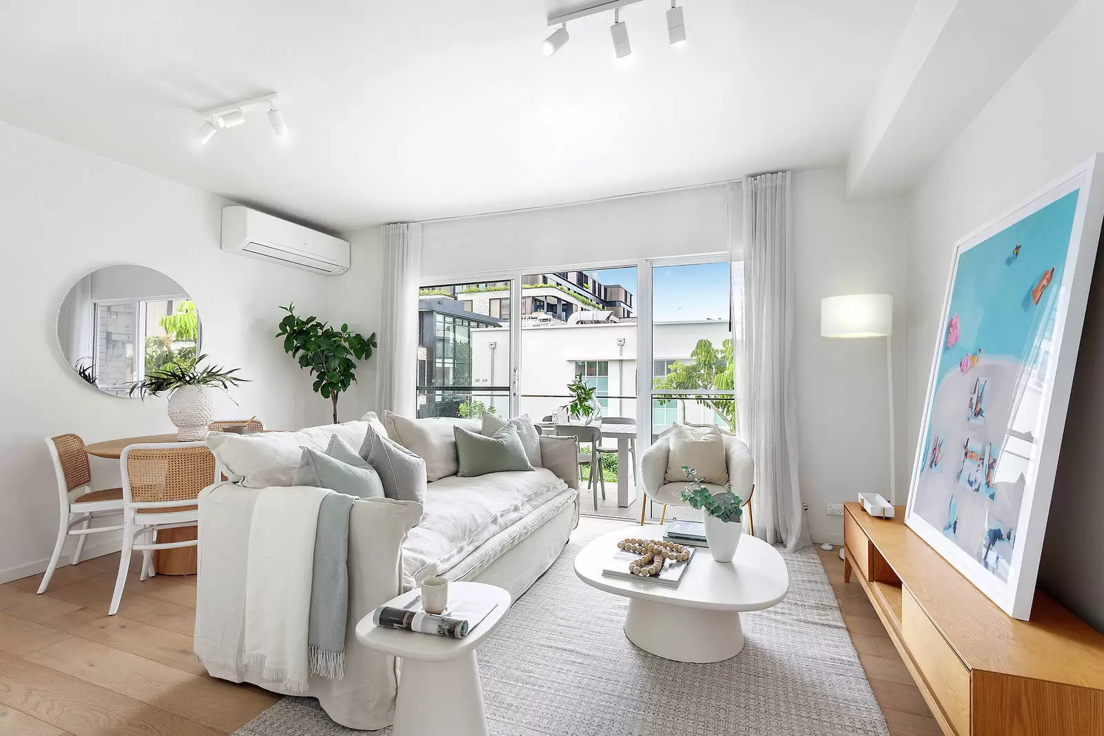 3/10 Henrietta Street, Waverley Auction by Sydney Sotheby's International Realty - image 1