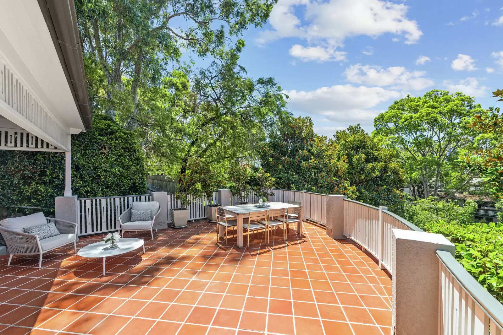 23 Dans Avenue, Coogee Sold by Sydney Sotheby's International Realty - image 2