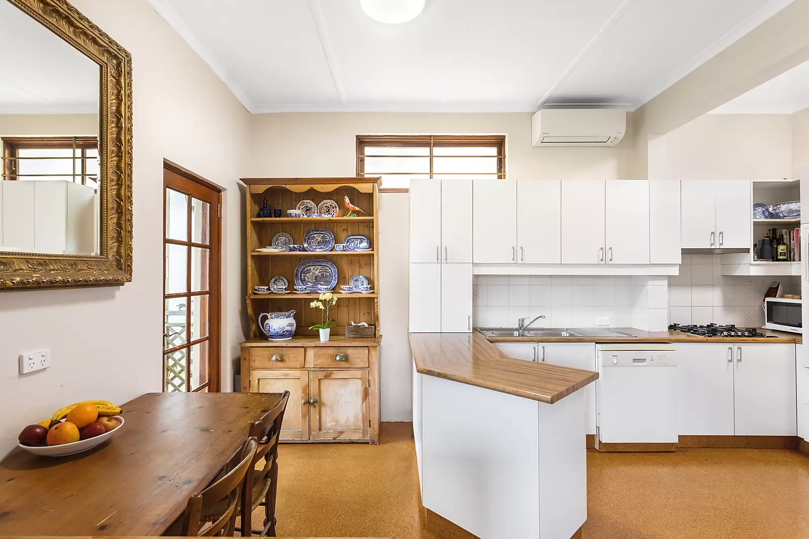 23 Leichhardt Street, Waverley For Sale by Sydney Sotheby's International Realty - image 7