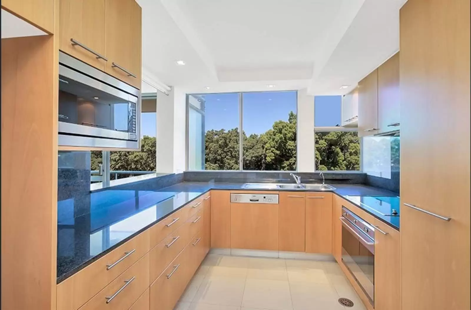 9/6-8 Ocean Street North, Bondi Sold by Sydney Sotheby's International Realty - image 1