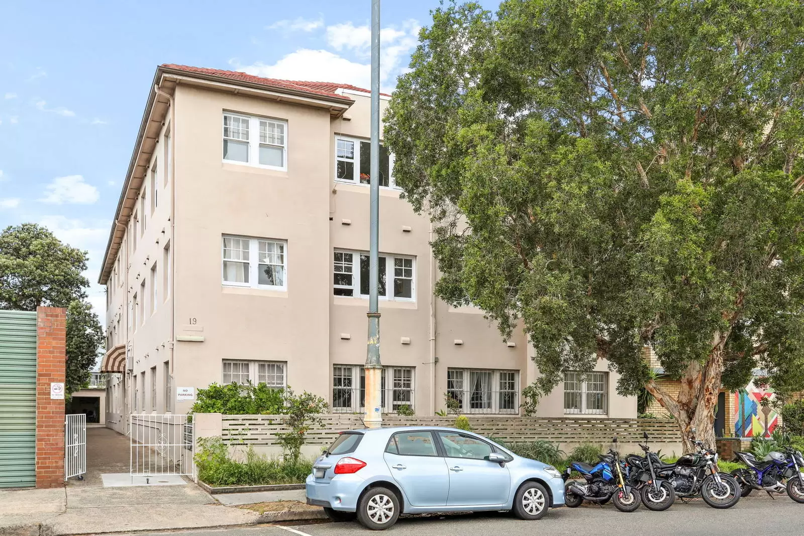 10/19 Denham Street, Bondi Auction by Sydney Sotheby's International Realty - image 6