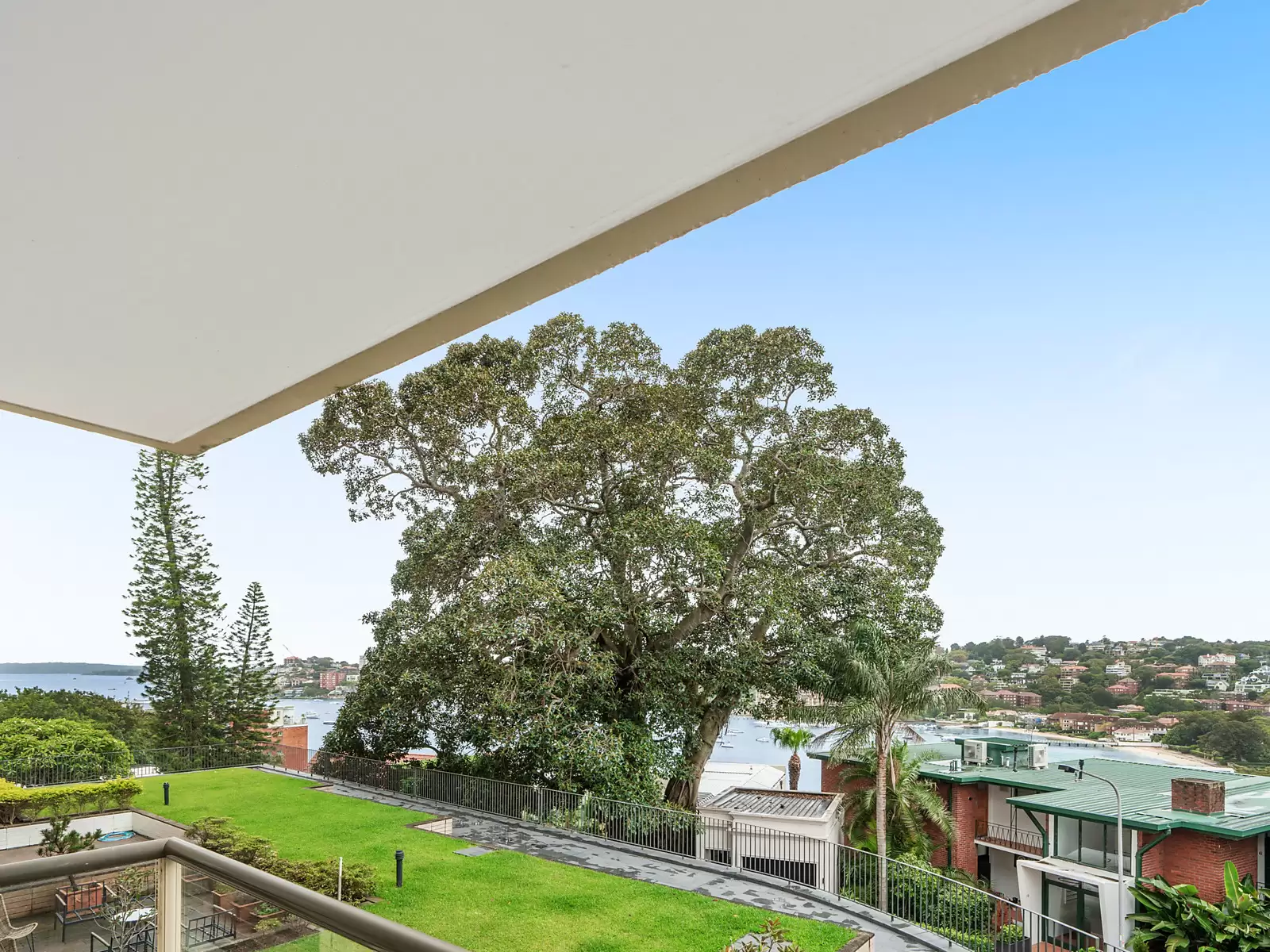 8/16-18 Eastbourne Road, Darling Point Auction by Sydney Sotheby's International Realty - image 3