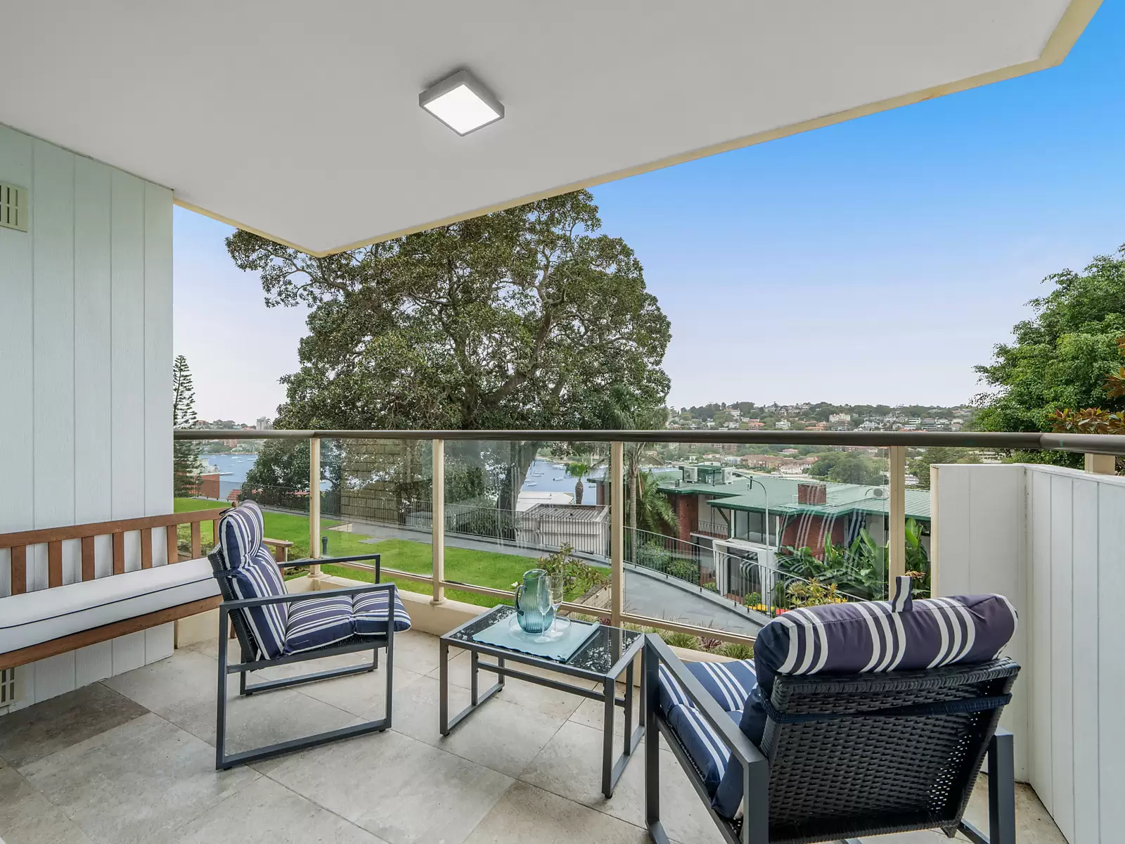 8/16-18 Eastbourne Road, Darling Point Auction by Sydney Sotheby's International Realty - image 2