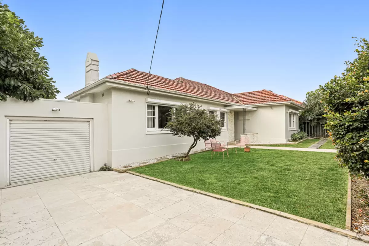 242 Fitzgerald Avenue, Maroubra Auction by Sydney Sotheby's International Realty - image 2