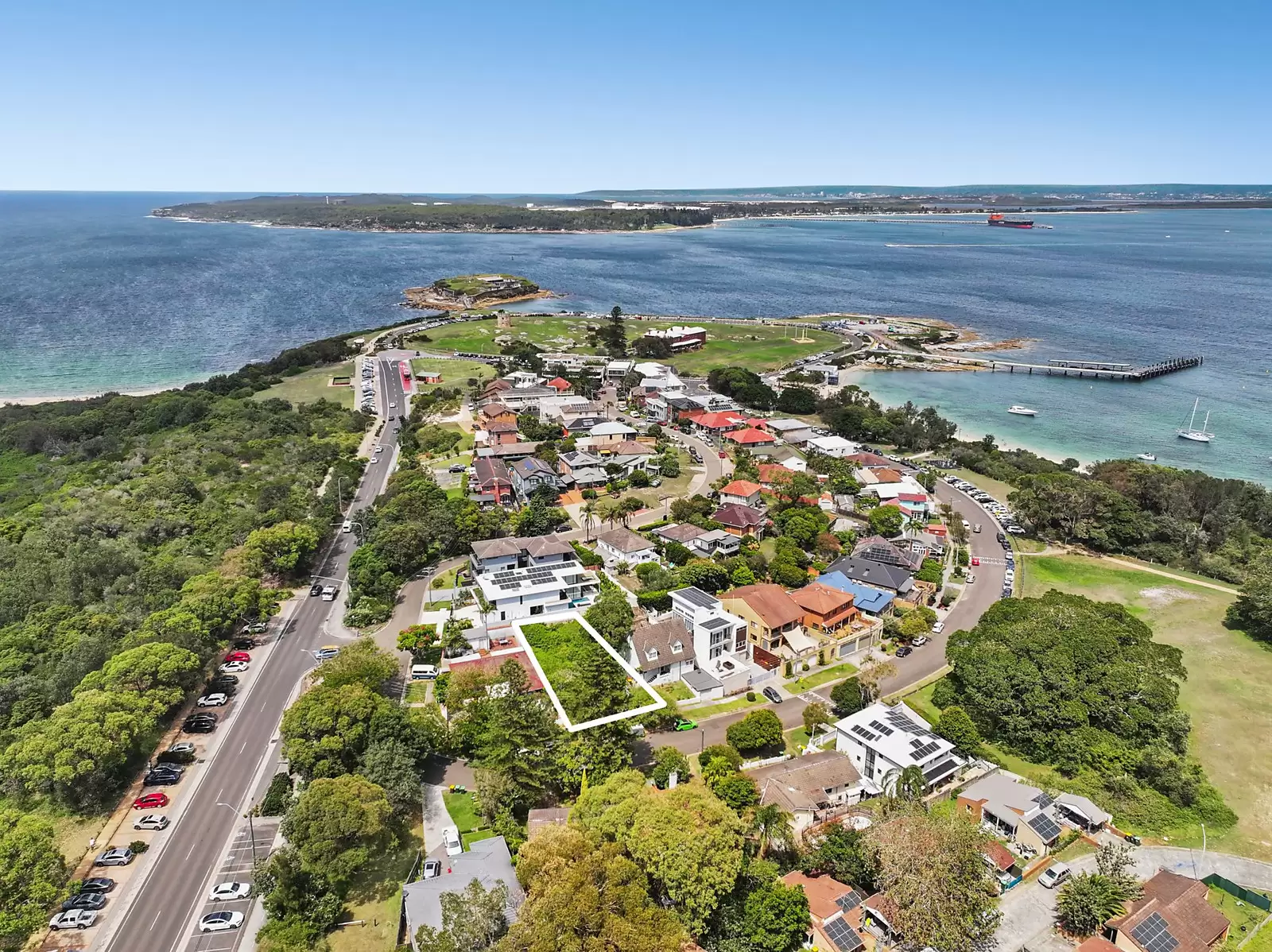 3 Endeavour Avenue, La Perouse Auction by Sydney Sotheby's International Realty - image 1