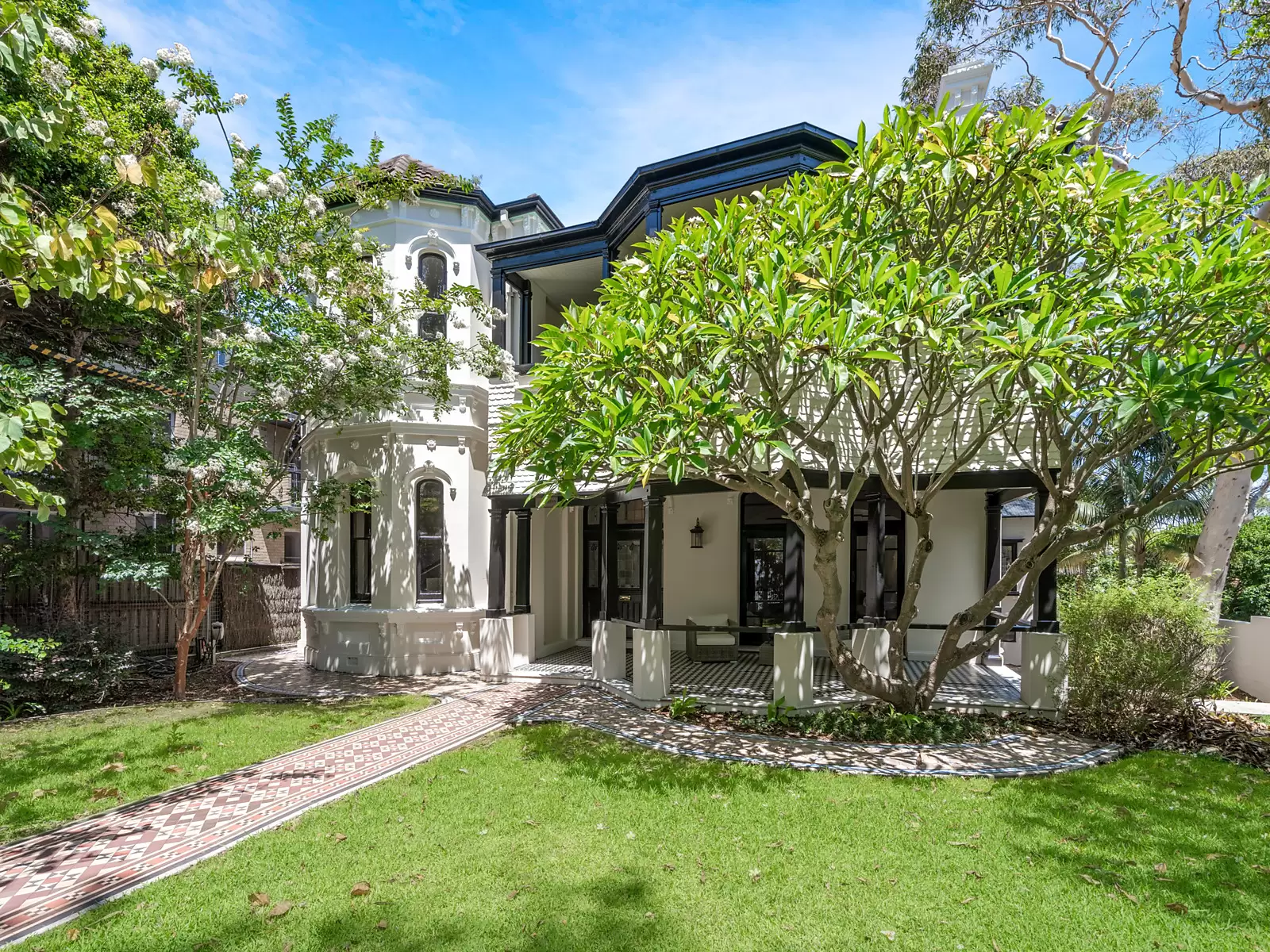 270 Glebe Point Road, Glebe For Sale by Sydney Sotheby's International Realty - image 2