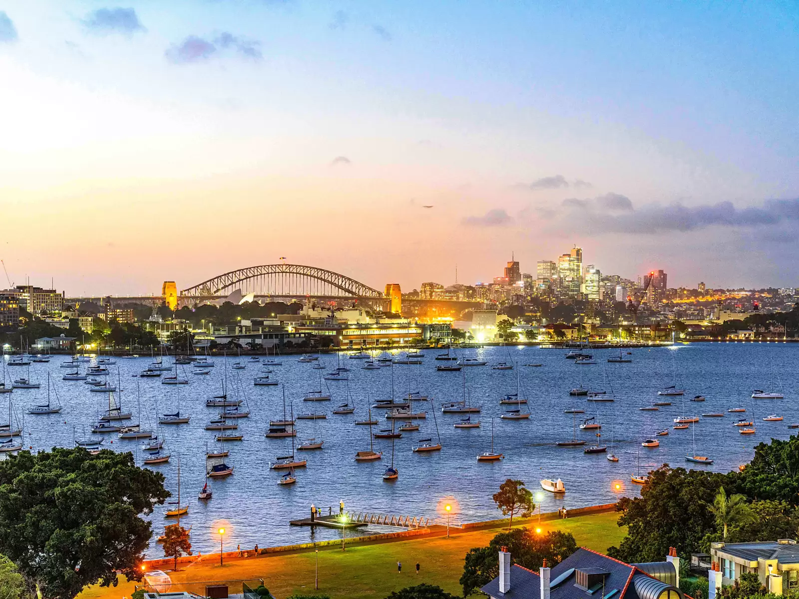 24/11 Yarranabbe Road, Darling Point Auction by Sydney Sotheby's International Realty - image 1