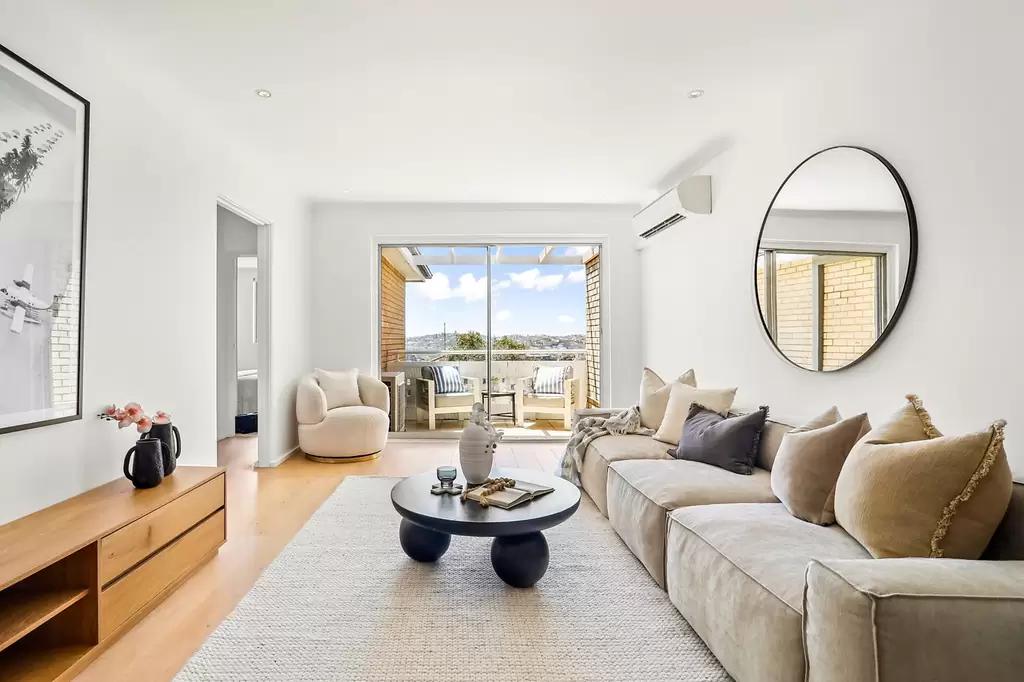 8/305 Bondi Road, Bondi Auction by Sydney Sotheby's International Realty