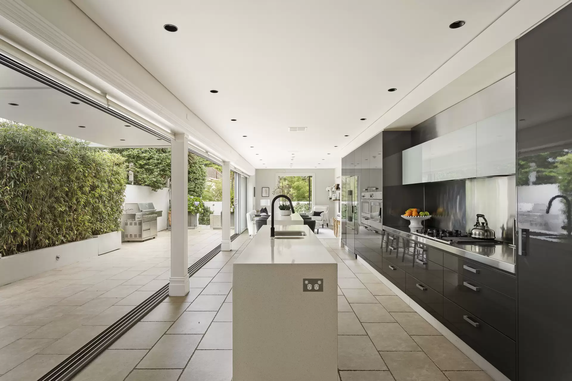 127 Darling Point Road, Darling Point Sold by Sydney Sotheby's International Realty - image 4