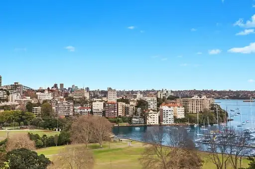 1008/85 New South Head Road, Edgecliff Leased by Sydney Sotheby's International Realty