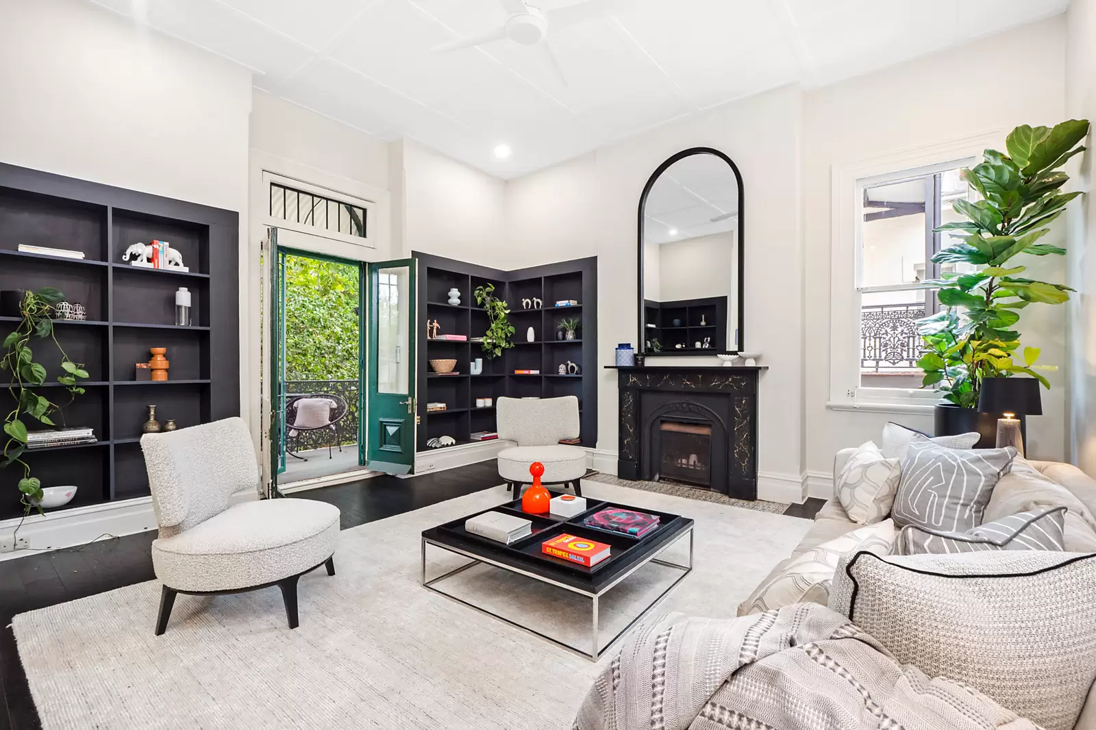 1/74 Wallaroy Road, Woollahra Auction by Sydney Sotheby's International Realty - image 1