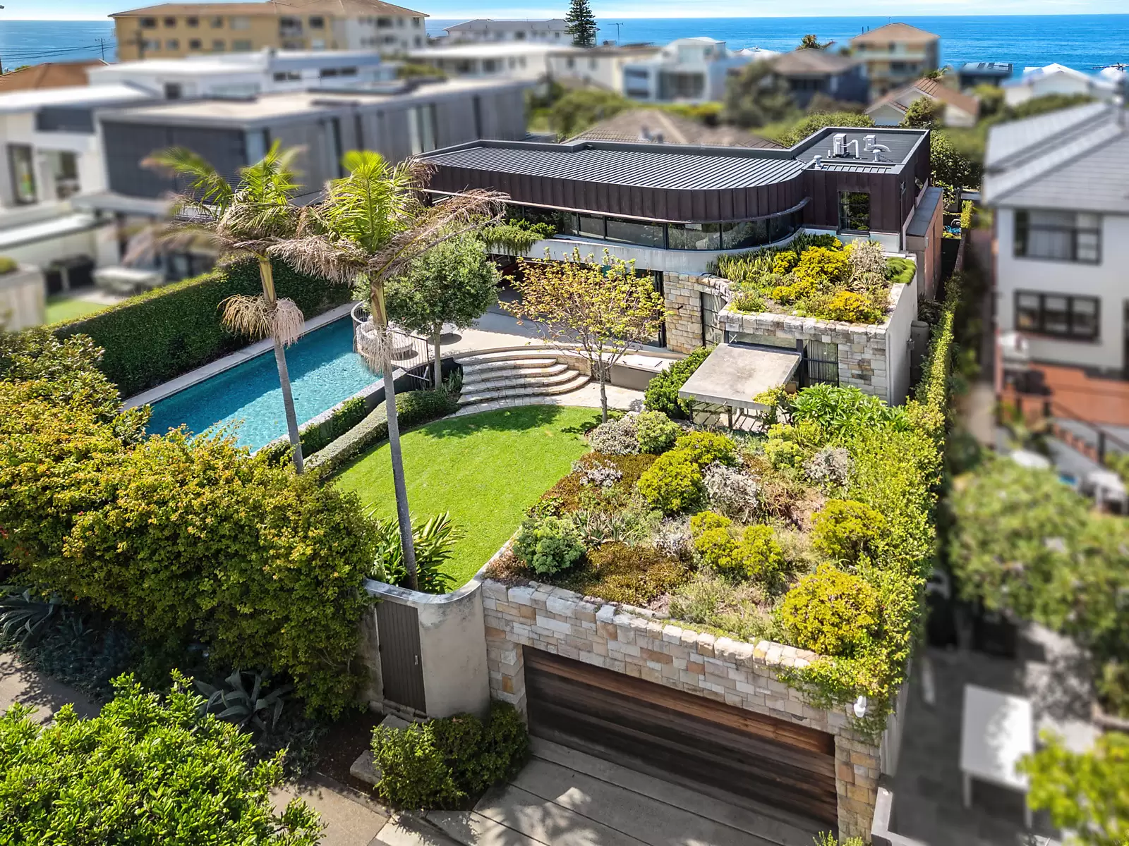 8 Northumberland Street, Clovelly Auction by Sydney Sotheby's International Realty - image 1