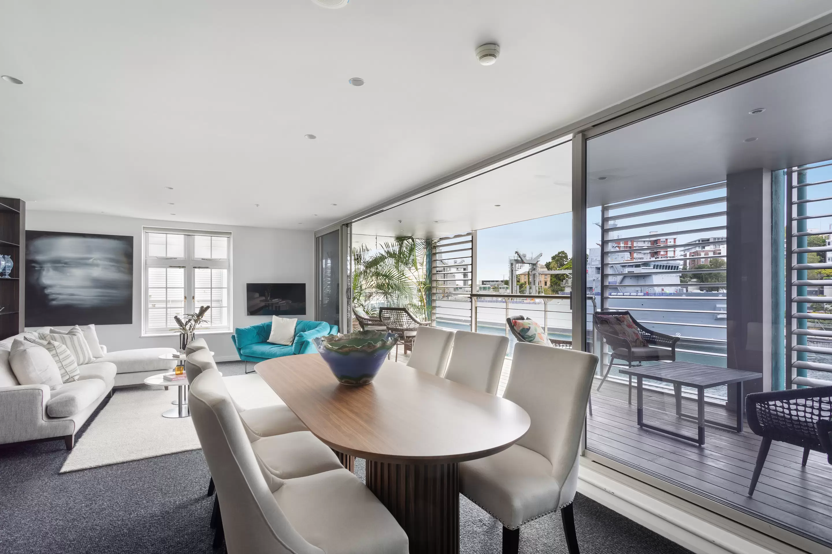 418/6E Cowper Wharf Road, Woolloomooloo Auction by Sydney Sotheby's International Realty - image 4