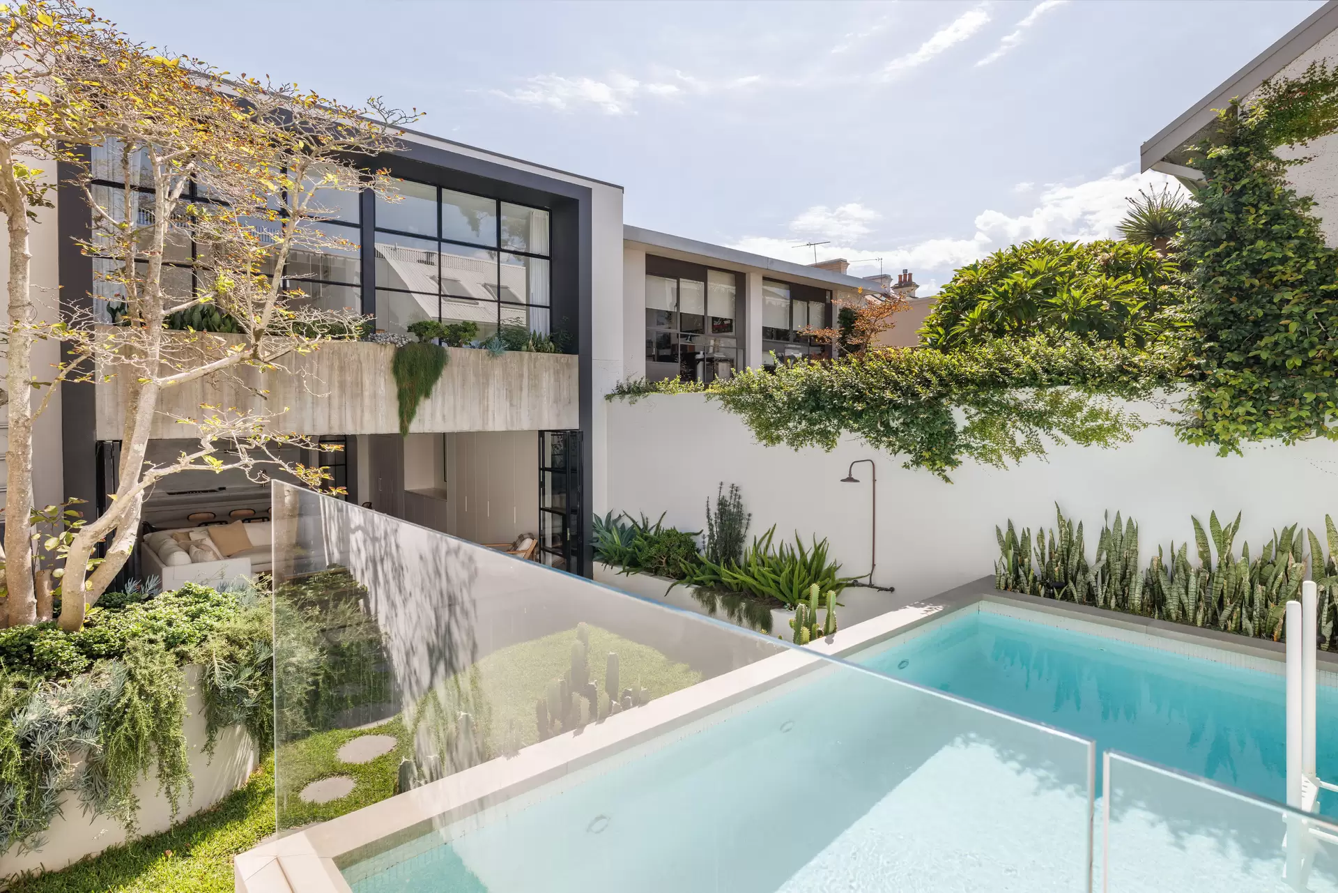 55 John Street, Woollahra Auction by Sydney Sotheby's International Realty - image 1