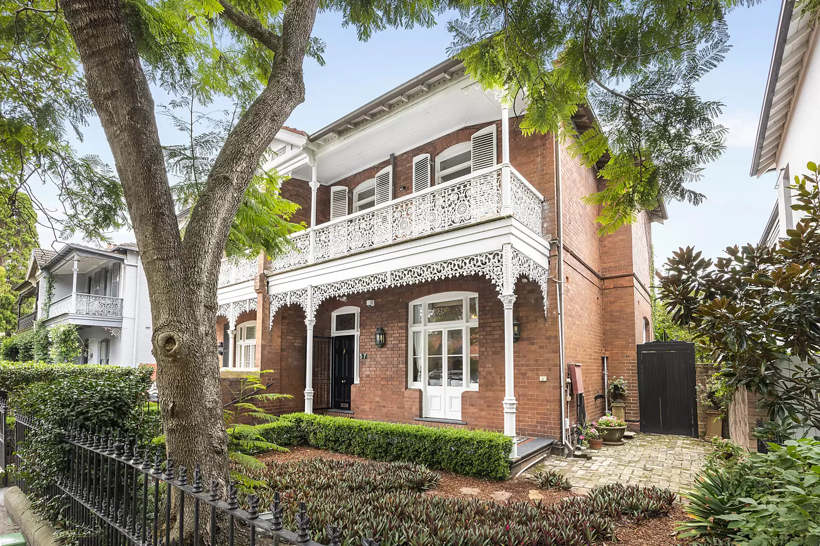 57 Cross Street, Double Bay For Sale by Sydney Sotheby's International Realty - image 1