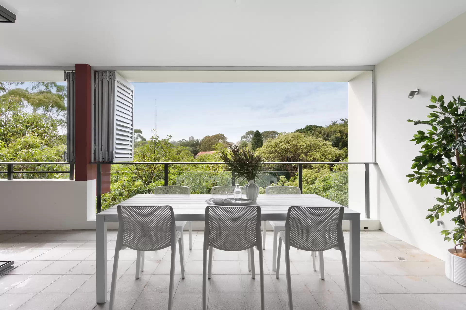 35/16 Neild Avenue, Darlinghurst Auction by Sydney Sotheby's International Realty - image 1