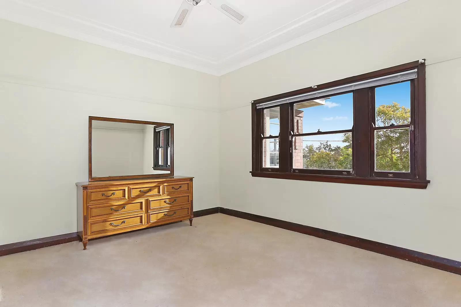 54 Wallangra Road, Dover Heights Sold by Sydney Sotheby's International Realty - image 8