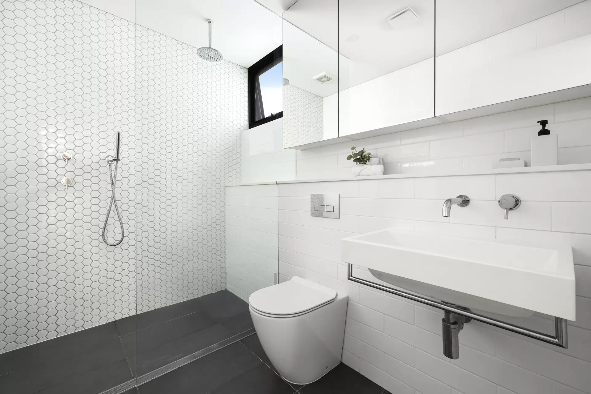 1/12 Kurrawa Avenue, Coogee For Sale by Sydney Sotheby's International Realty - image 9