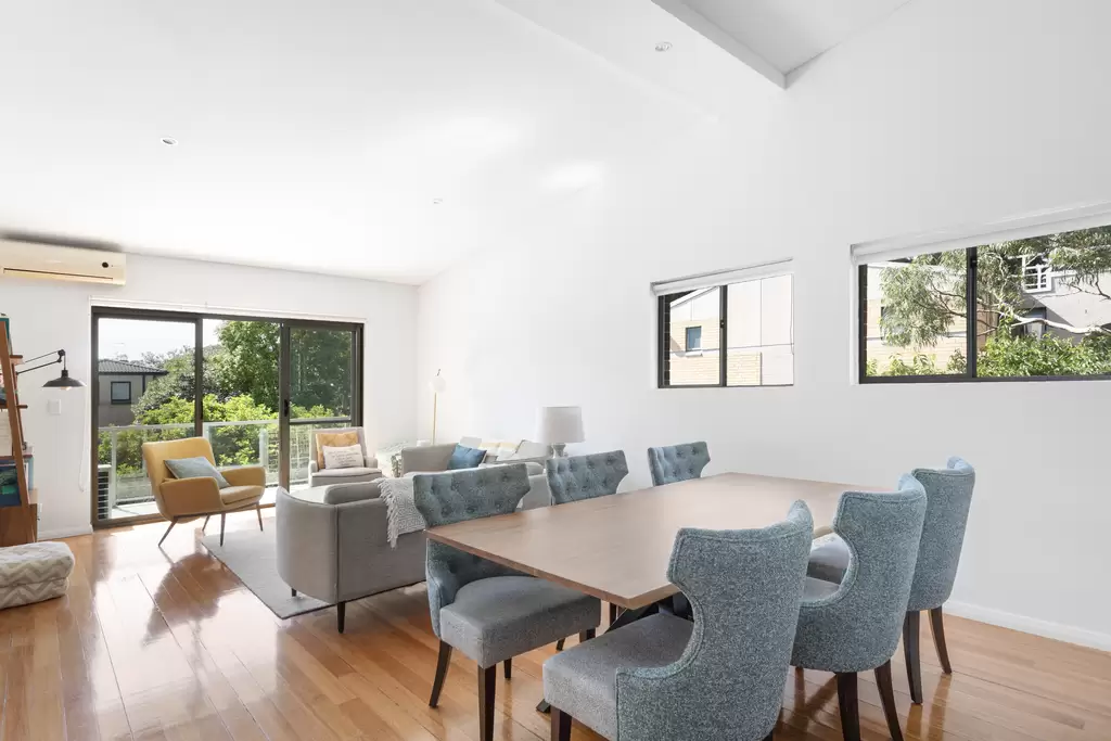 25/9-15 William Street, Randwick Auction by Sydney Sotheby's International Realty