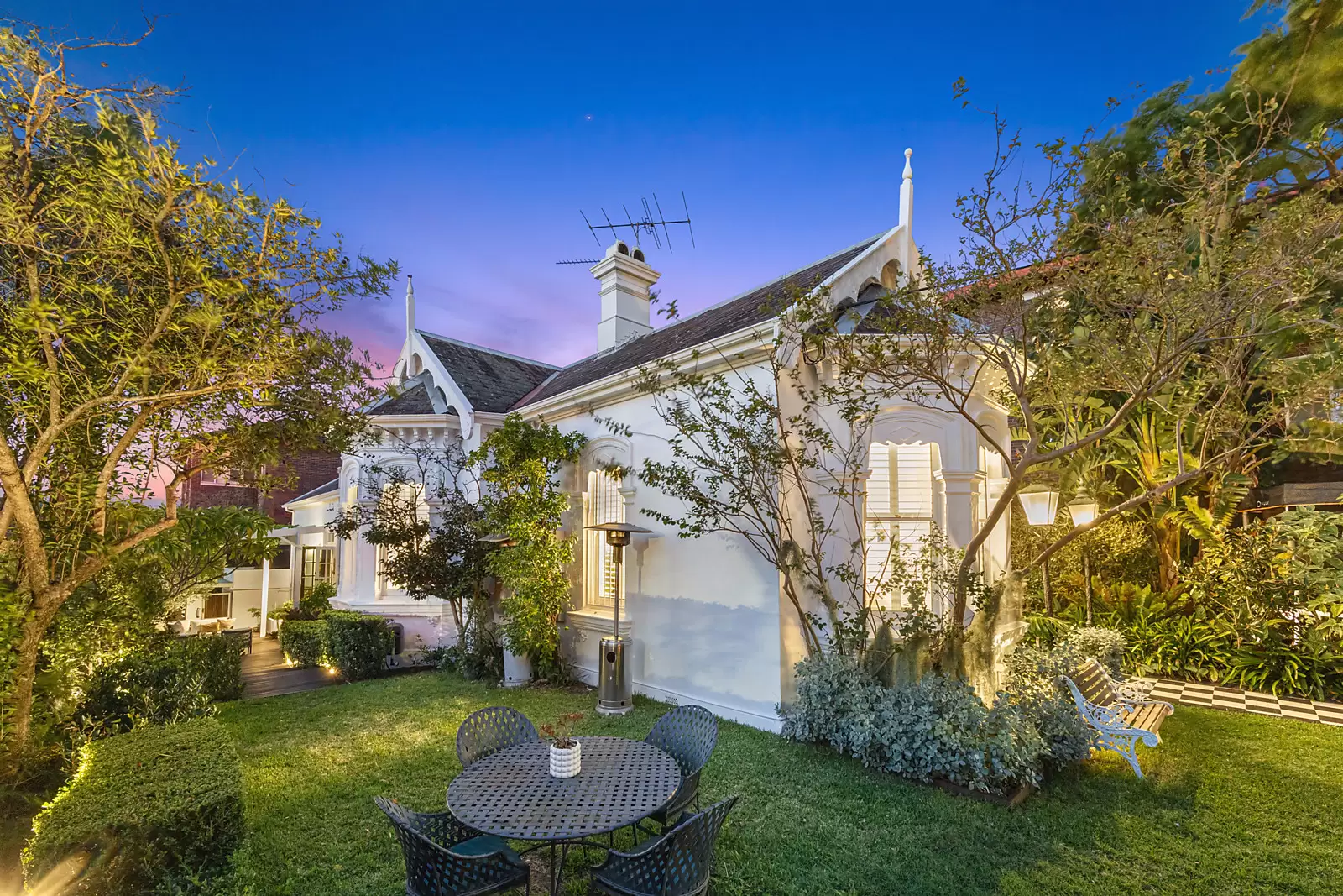 86 Coogee Bay Road, Coogee Auction by Sydney Sotheby's International Realty - image 7
