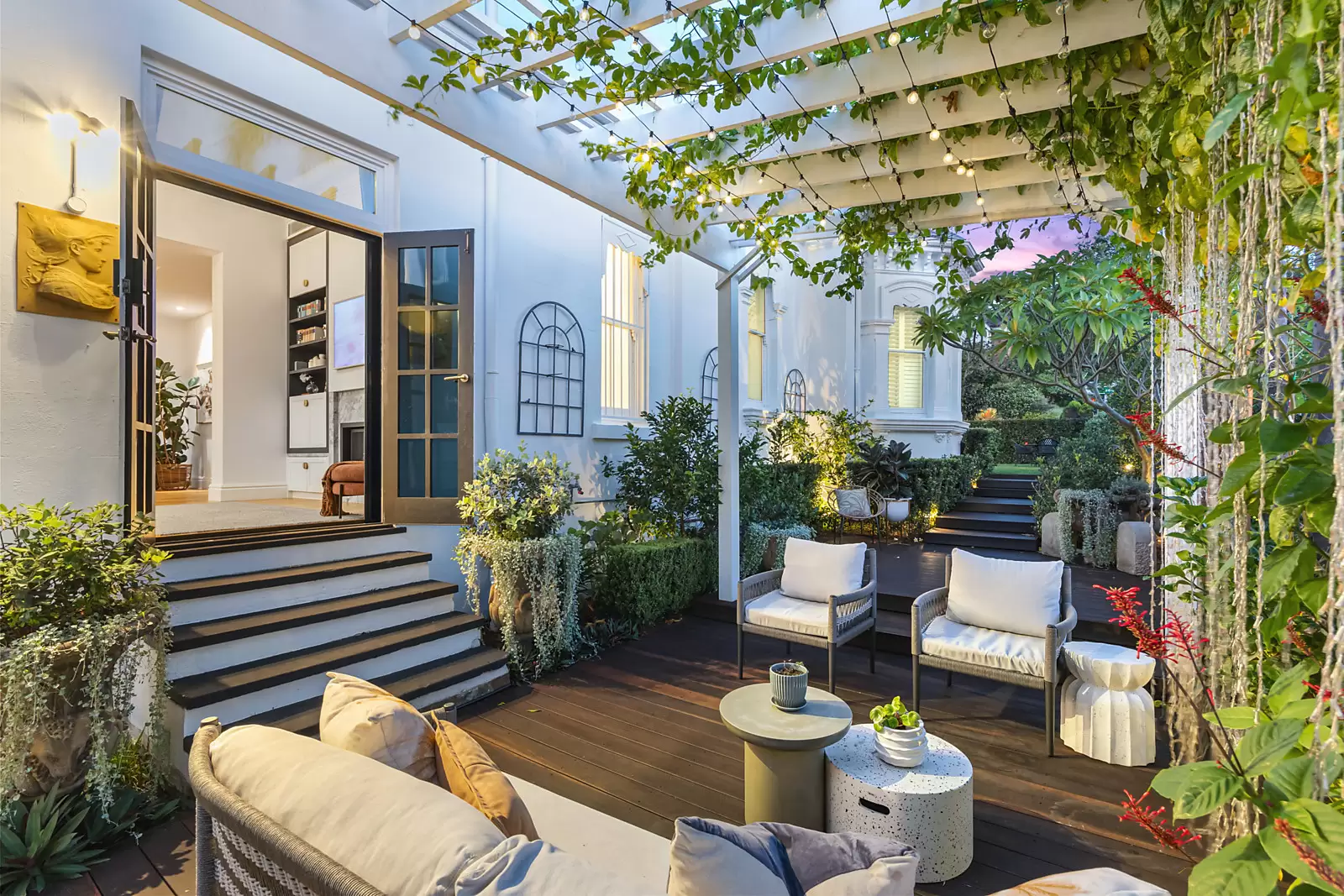 86 Coogee Bay Road, Coogee Auction by Sydney Sotheby's International Realty - image 5