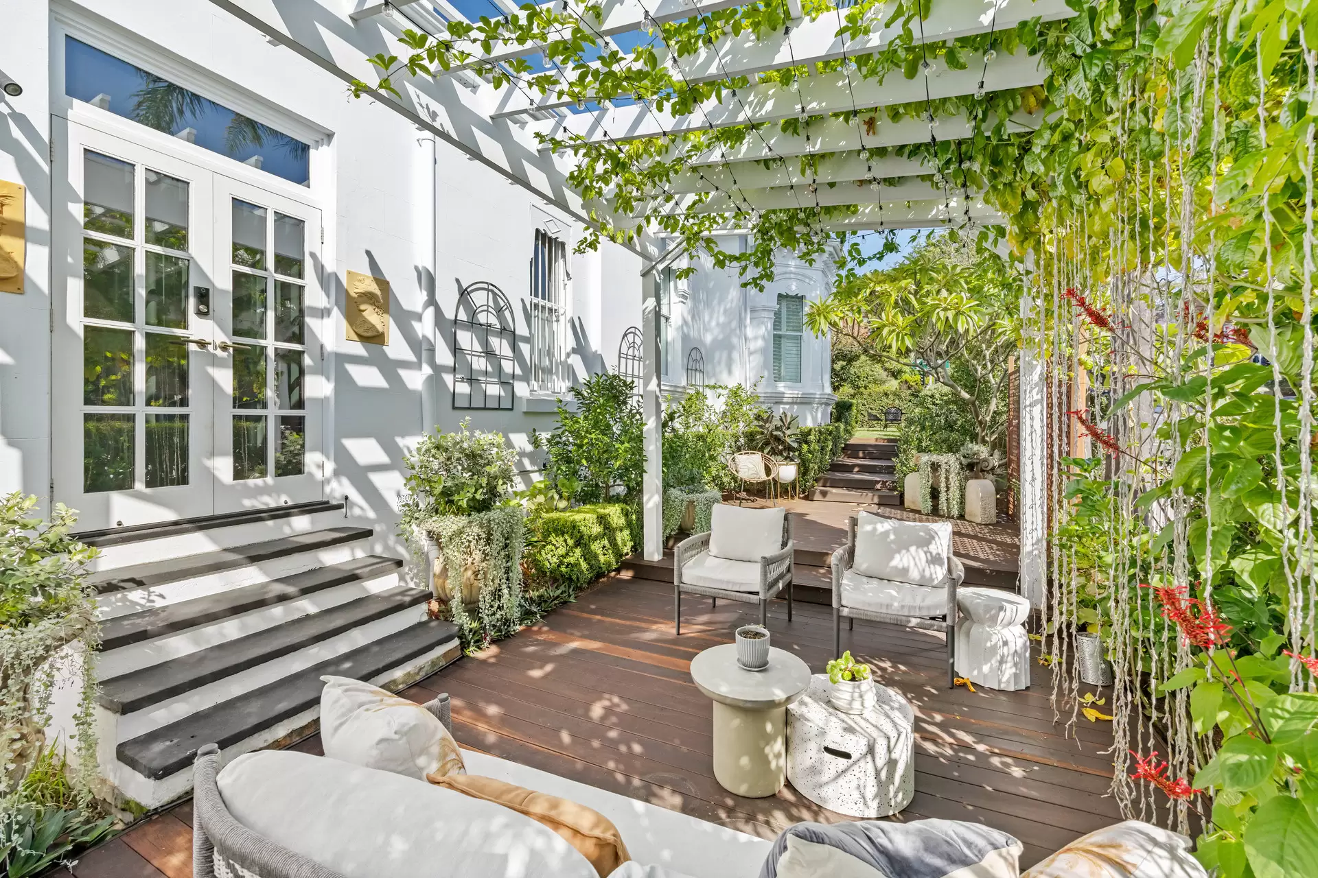 86 Coogee Bay Road, Coogee Auction by Sydney Sotheby's International Realty - image 2