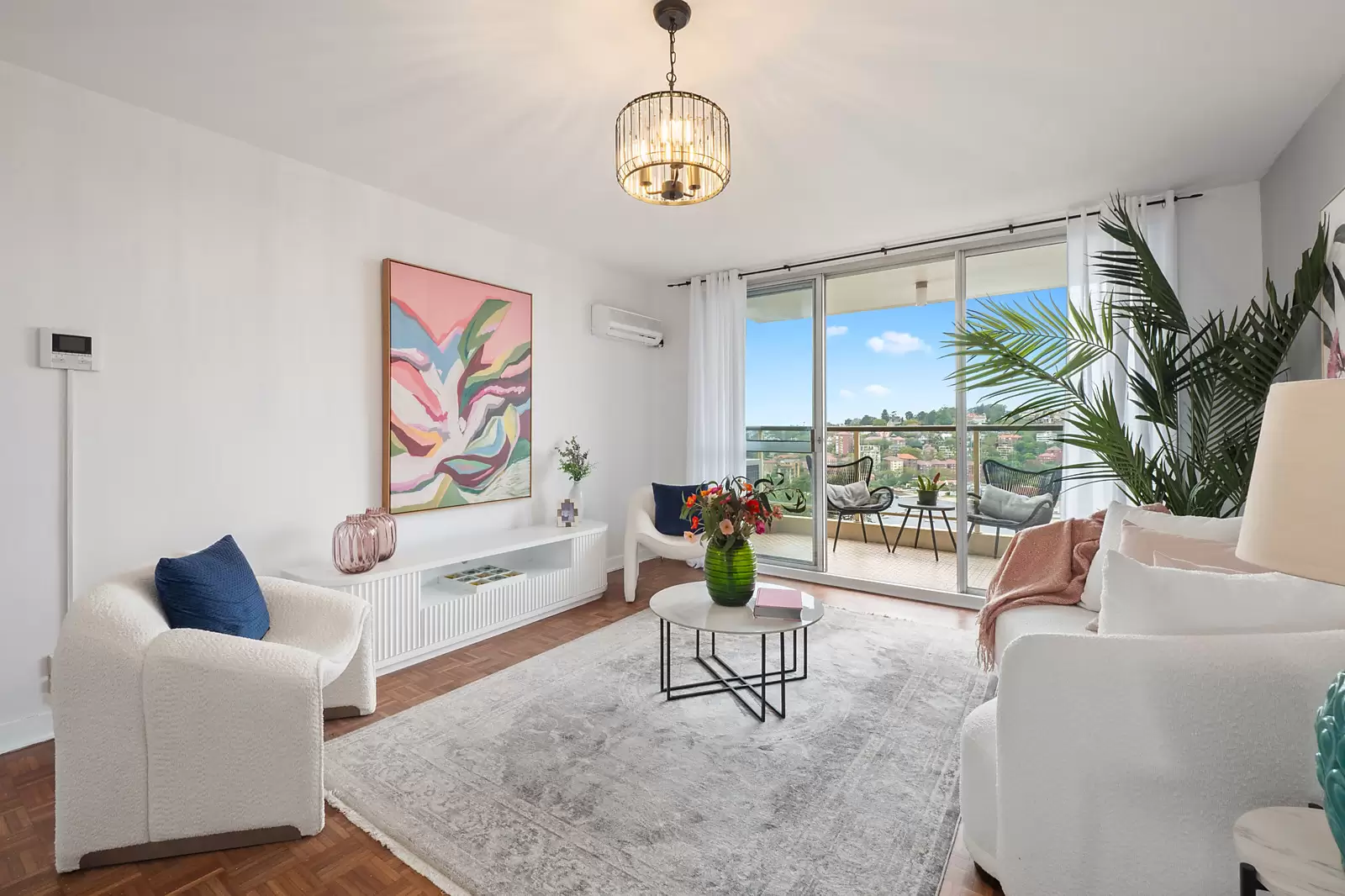 32/16-18 Eastbourne Road, Darling Point Auction by Sydney Sotheby's International Realty - image 3