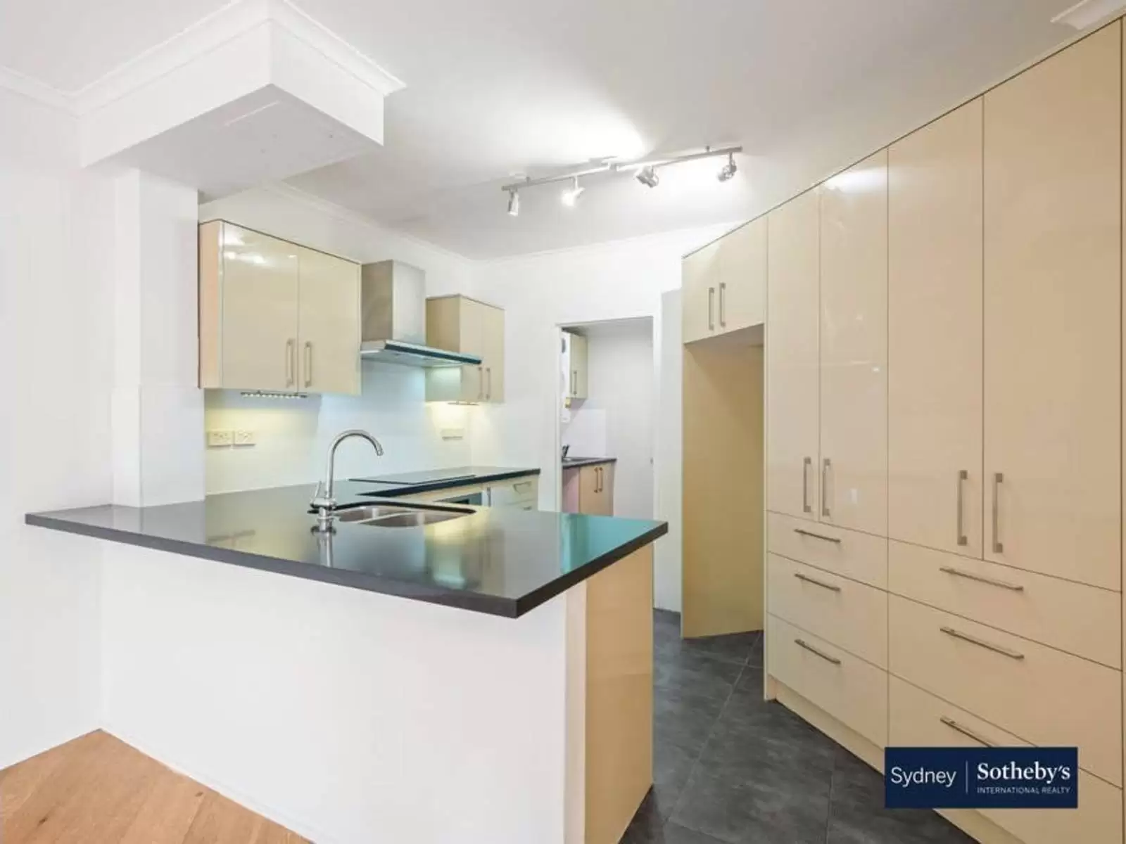 8/120A Clovelly Road, Randwick For Lease by Sydney Sotheby's International Realty - image 3