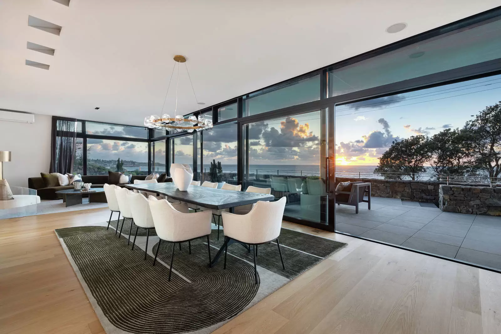8 Alexandria Parade, South Coogee Auction by Sydney Sotheby's International Realty - image 5