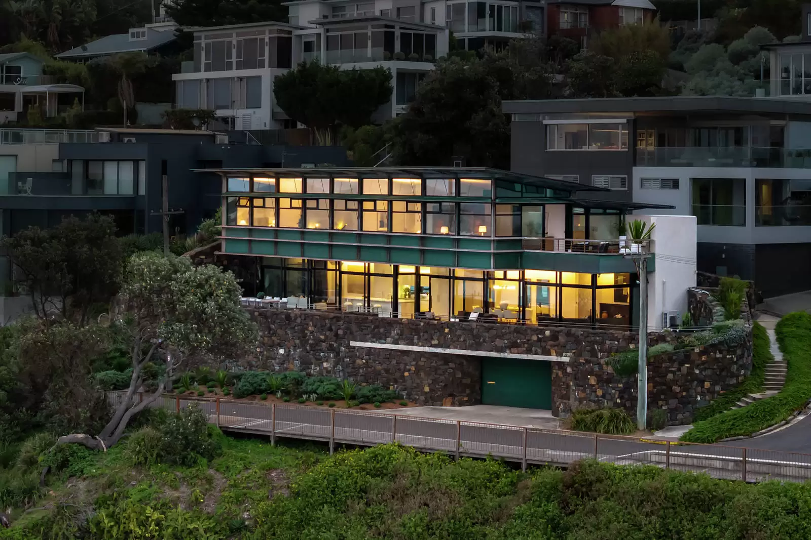 8 Alexandria Parade, South Coogee Auction by Sydney Sotheby's International Realty - image 1