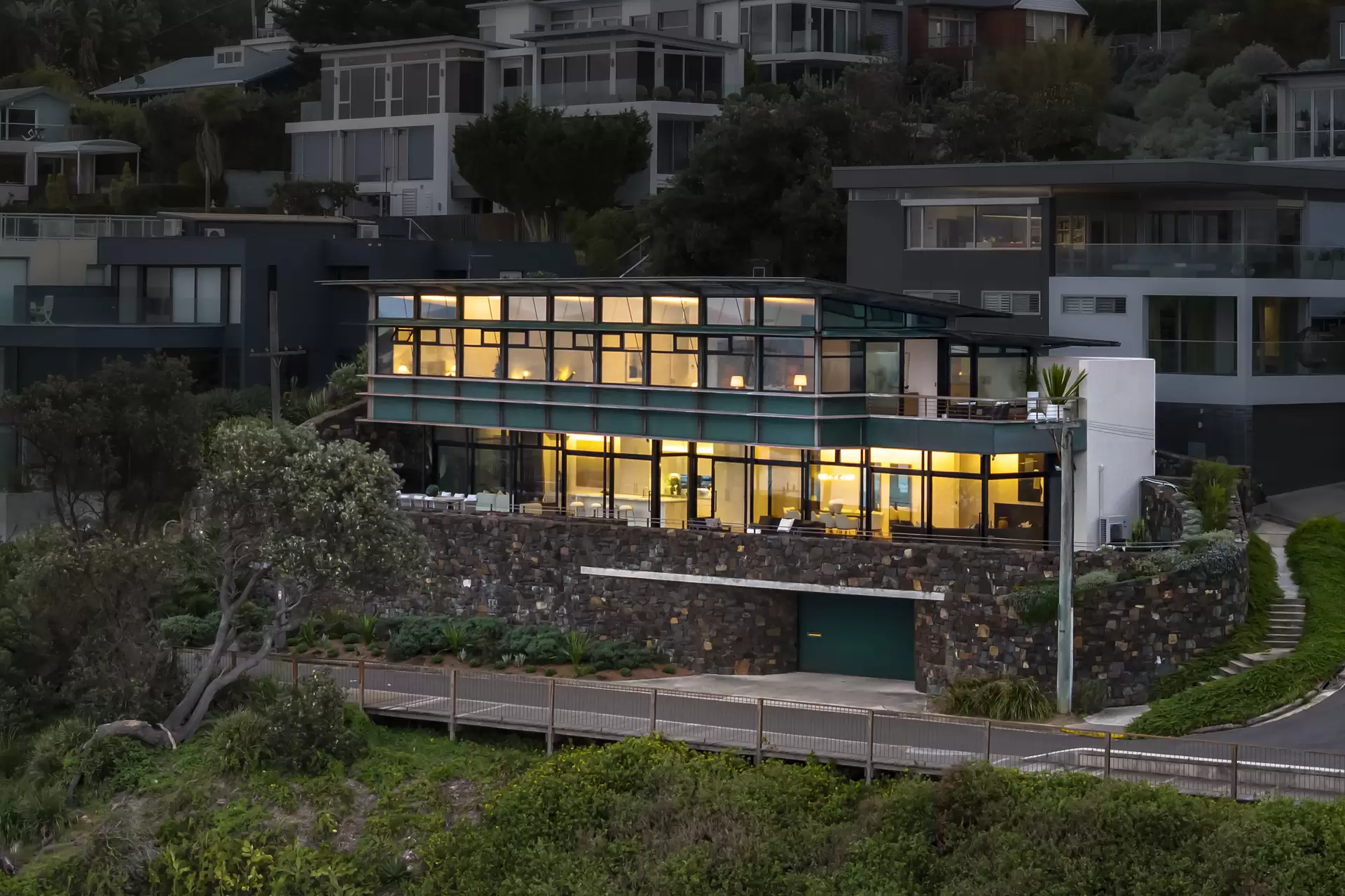 8 Alexandria Parade, South Coogee Sold by Sydney Sotheby's International Realty - image 4