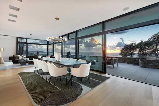 8 Alexandria Parade, South Coogee Auction by Sydney Sotheby's International Realty