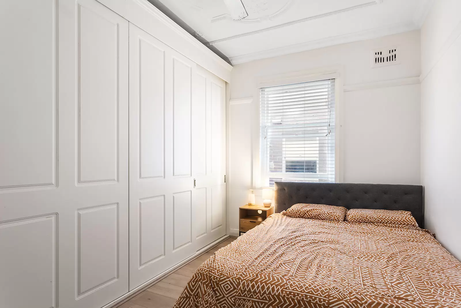 6/88 Coogee Bay Road, Coogee Auction by Sydney Sotheby's International Realty - image 3