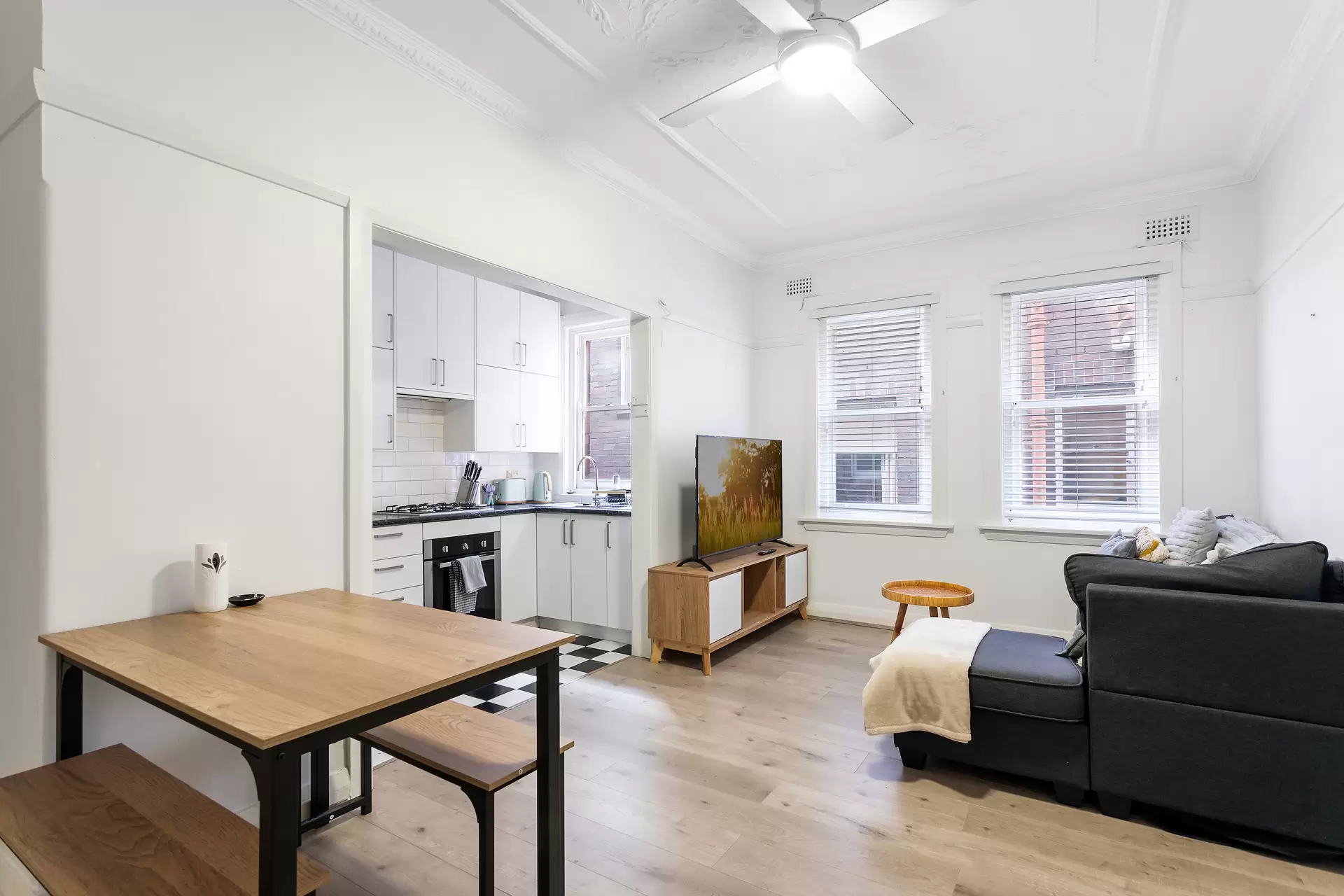 6/88 Coogee Bay Road, Coogee Sold by Sydney Sotheby's International Realty - image 1