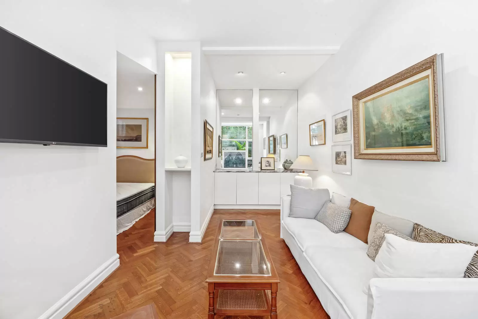 3/31 Darling Point Road, Darling Point Leased by Sydney Sotheby's International Realty - image 2