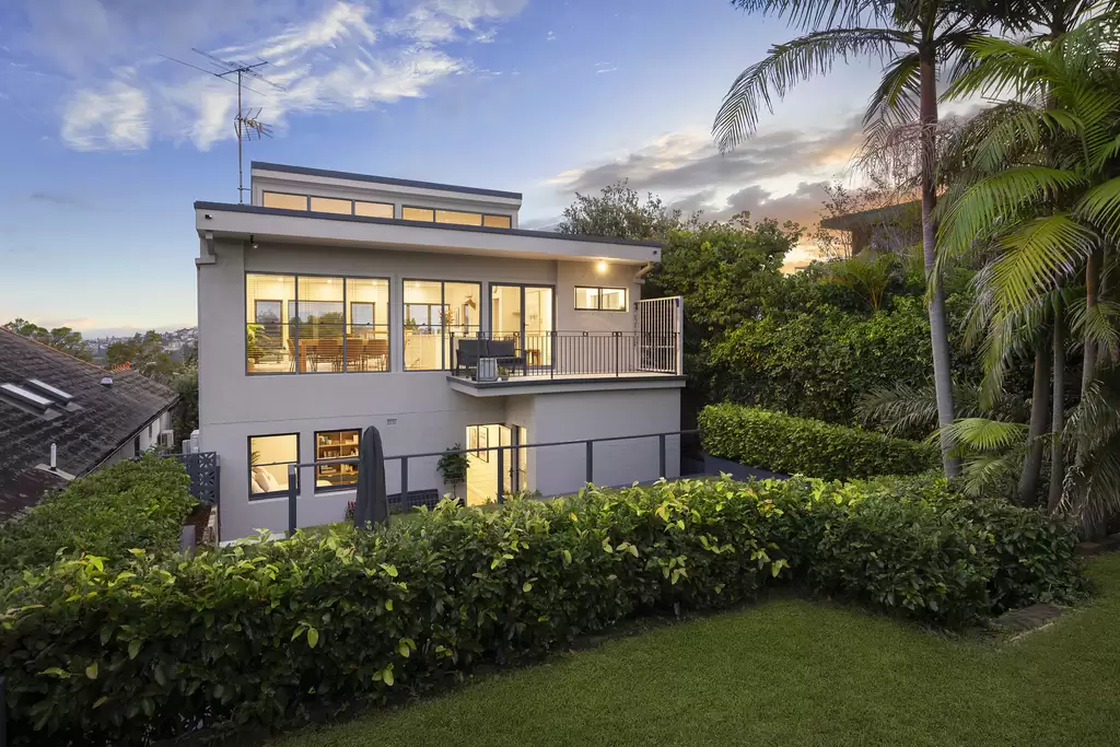 2 Moore Street, Coogee Auction by Sydney Sotheby's International Realty