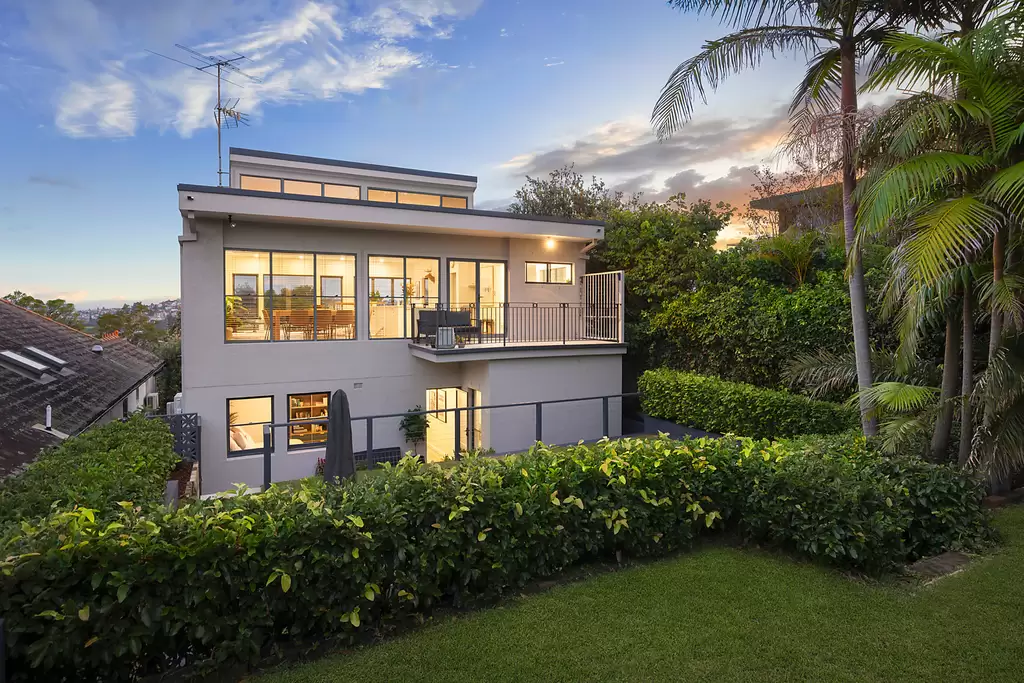2 Moore Street, Coogee Auction by Sydney Sotheby's International Realty