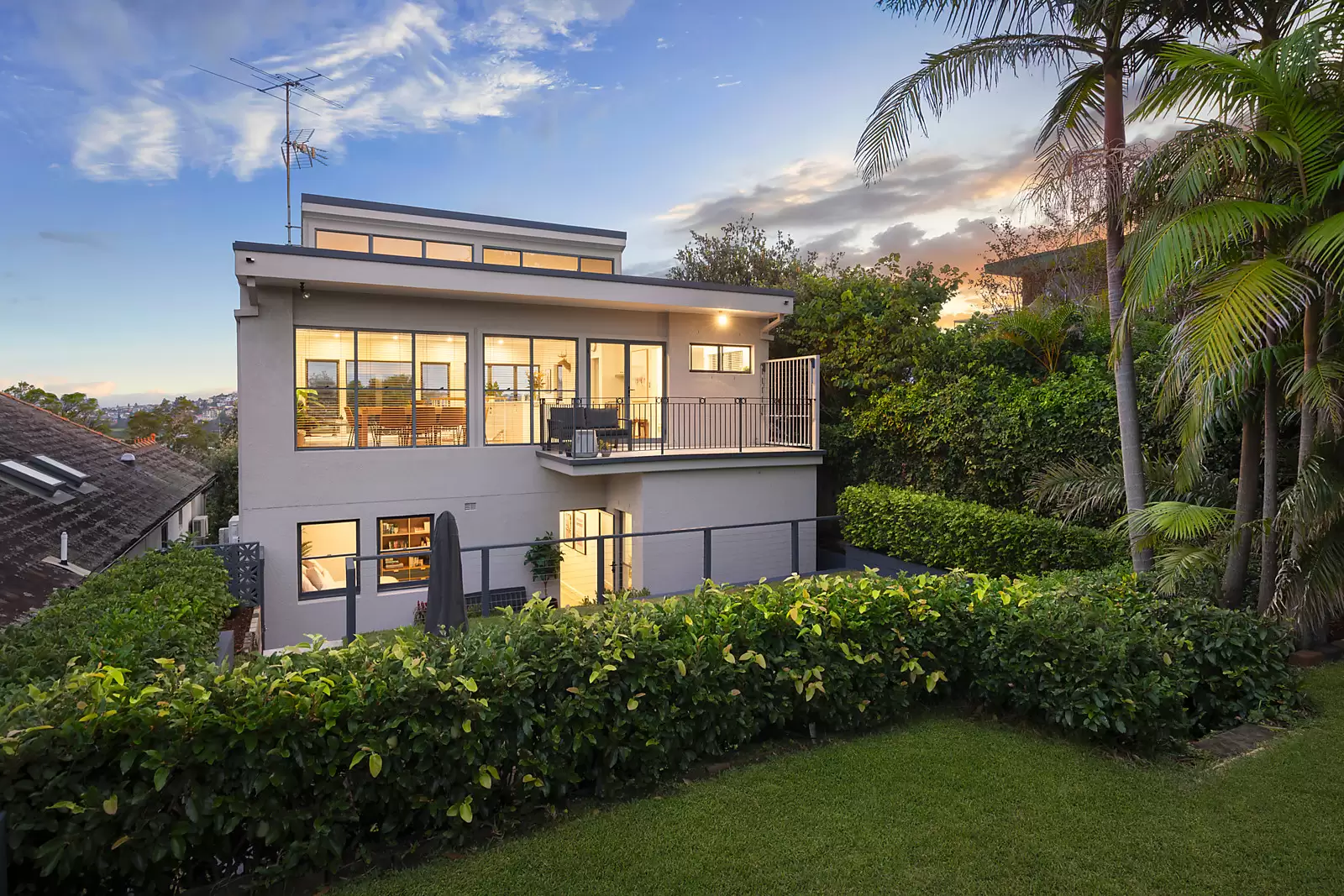 2 Moore Street, Coogee Auction by Sydney Sotheby's International Realty - image 1