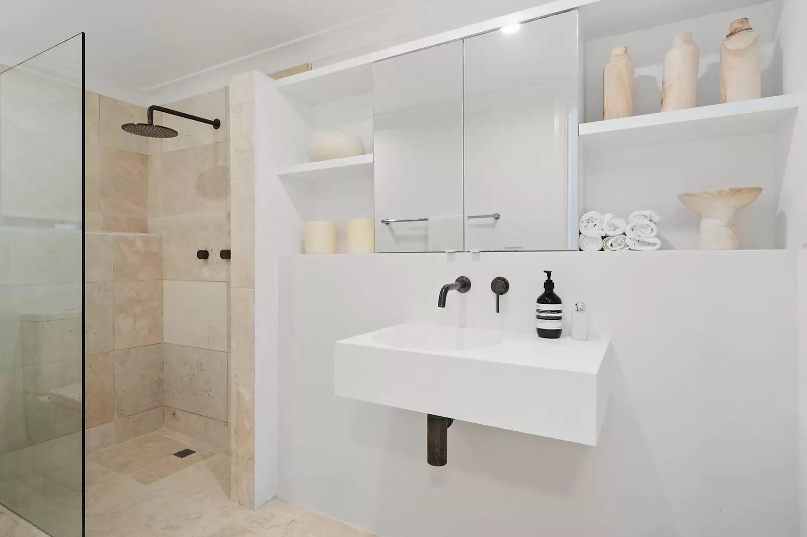 7 Belah Gardens, Vaucluse For Sale by Sydney Sotheby's International Realty - image 6