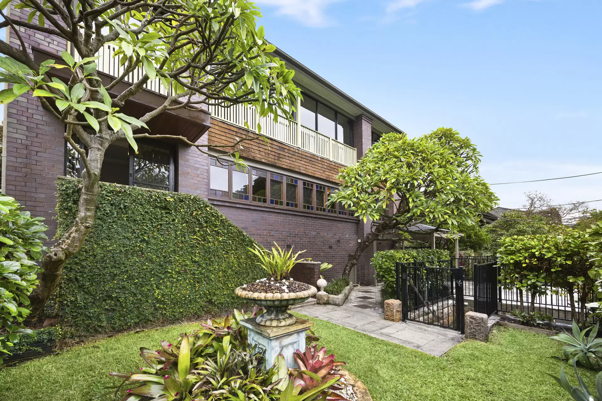3 Wansey Road, Randwick Auction by Sydney Sotheby's International Realty - image 4