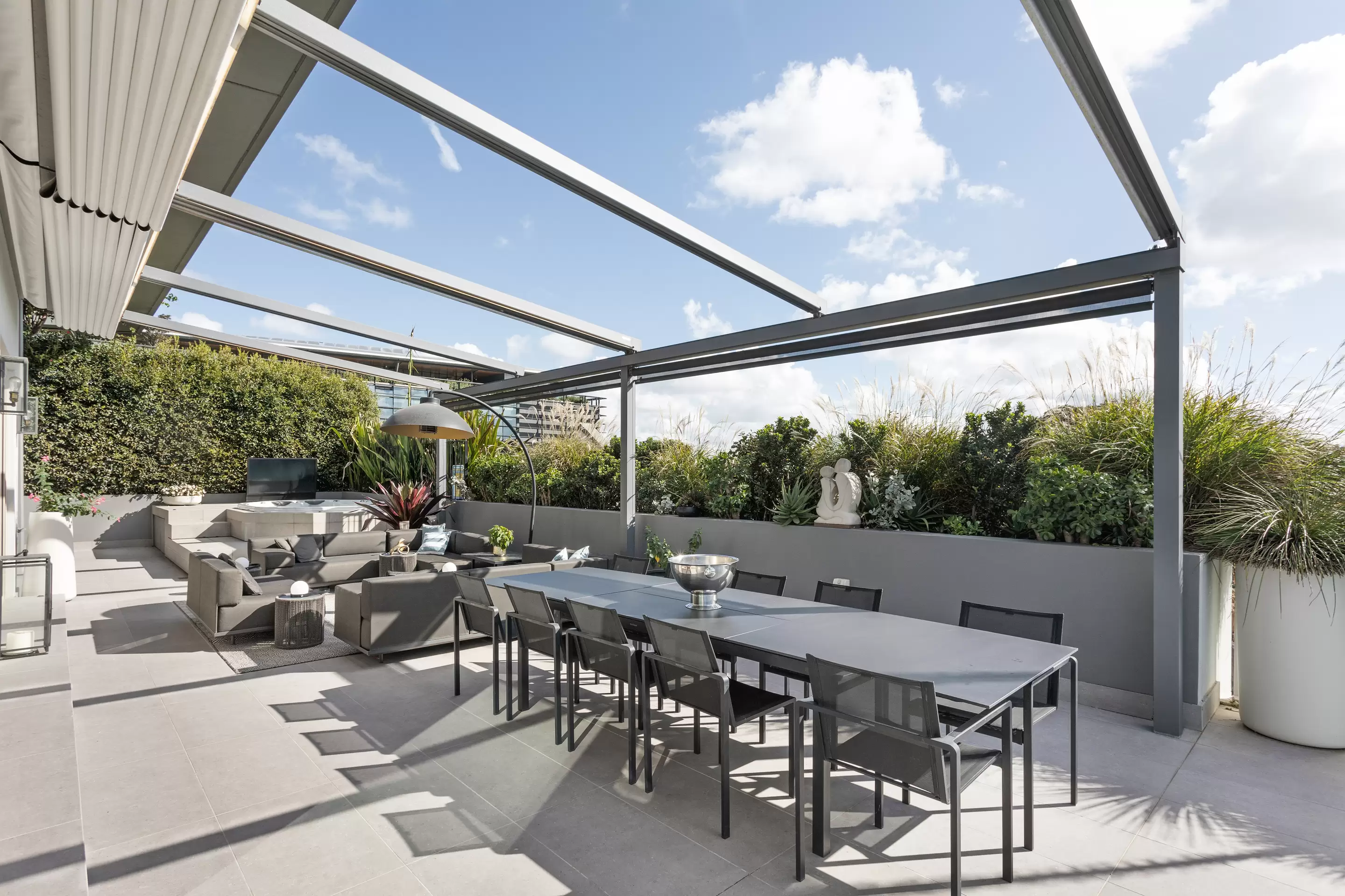 53/228 Moore Park, Paddington Auction by Sydney Sotheby's International Realty - image 4