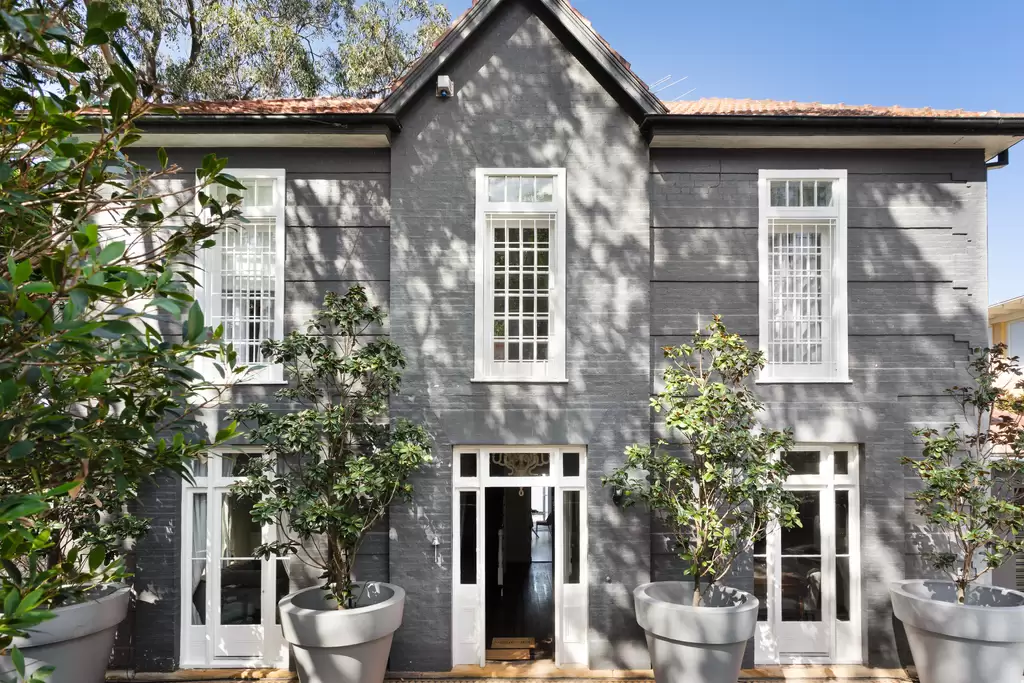 305 Edgecliff Road, Woollahra Auction by Sydney Sotheby's International Realty